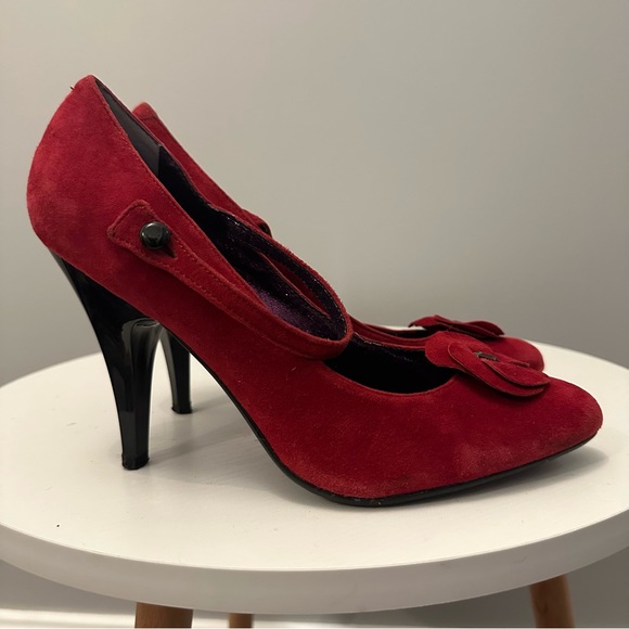 Poetic License Mary Jane Pumps. Women’s Size EU 39 1/2
(8 1/2). - Picture 4 of 6